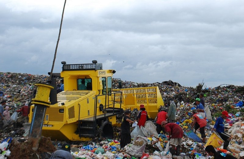 Мусороуплотнитель Bomag BC 672 RB-2