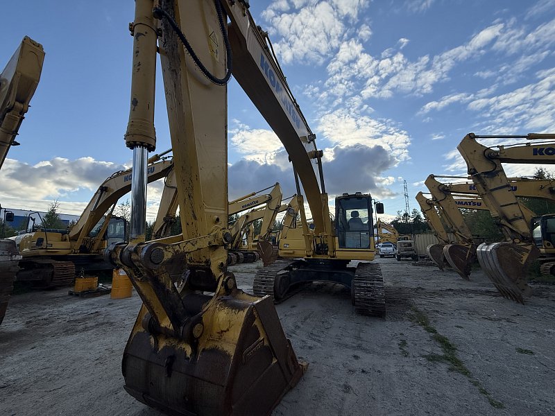 Гусеничный экскаватор Komatsu PC300-8M0 (Y301714)