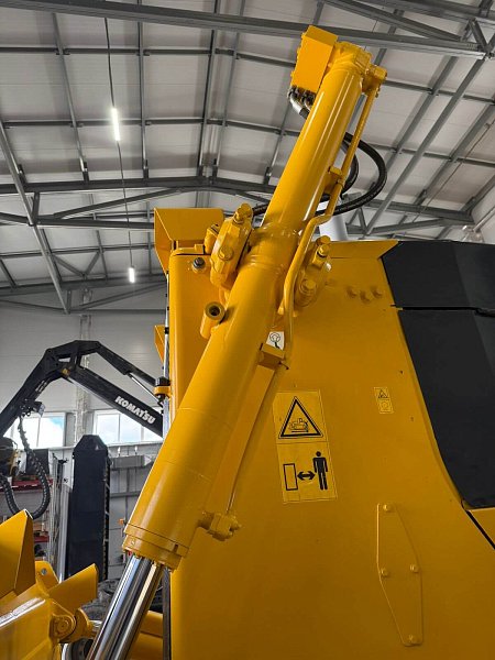 Бульдозер KOMATSU D275A-5