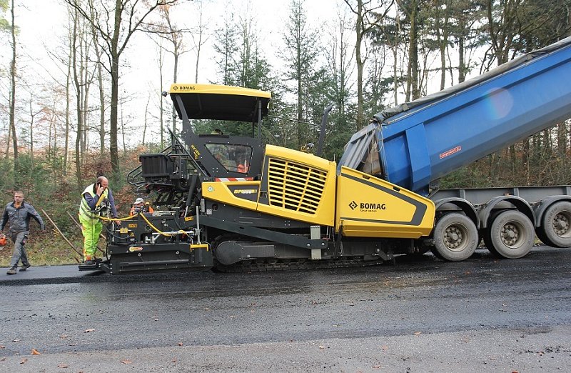 Асфальтоукладчик Bomag BF 600 C-2 S500|600