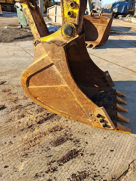 Гусеничный экскаватор Komatsu PC210-10M0 (DBCDR104)