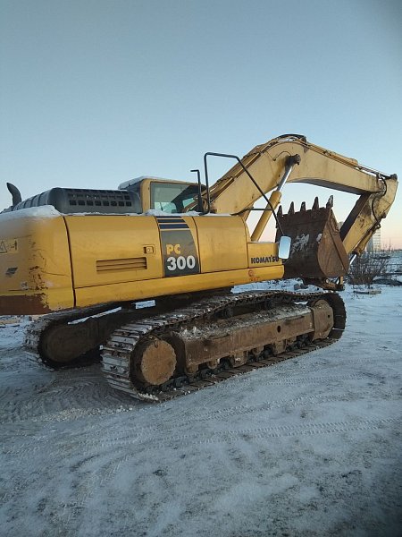 Гусеничный экскаватор Komatsu PC300-8 (64520)