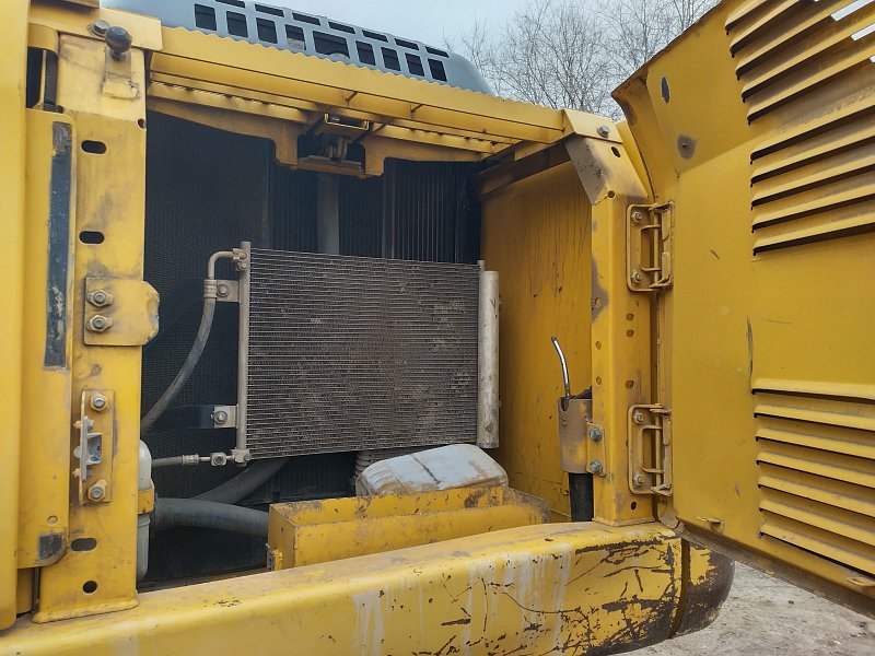 Гусеничный экскаватор Komatsu PC200-8 (Y201031)