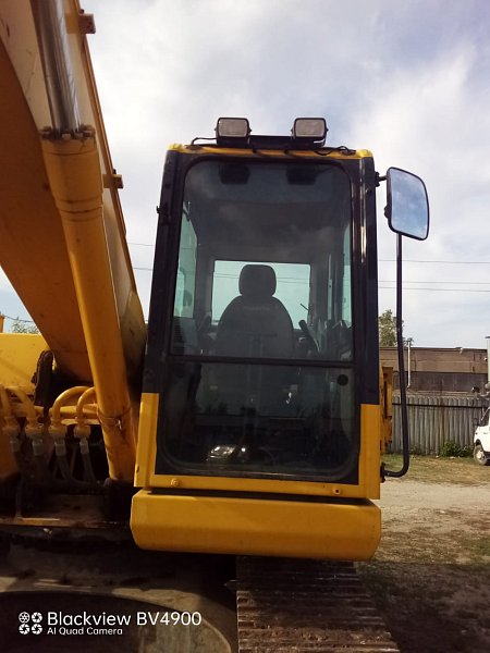 Гусеничный экскаватор Komatsu PC200-8M0 (Y201432)