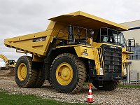 Самосвал Komatsu HD785-7 изображение 30