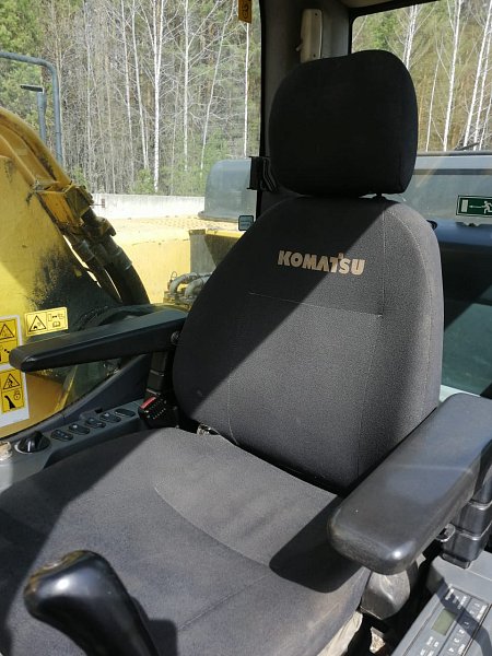 Гусеничный экскаватор Komatsu PC300-8M0 (Y301209)