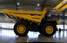 Самосвал Komatsu HD785-7 изображение 13