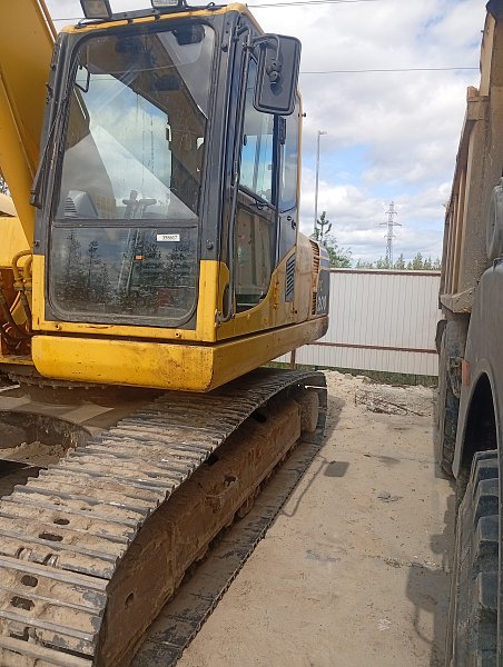 Гусеничный экскаватор Komatsu PC200-8M0 (358617)
