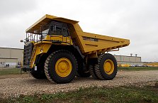 Самосвал Komatsu HD785-7 изображение 11