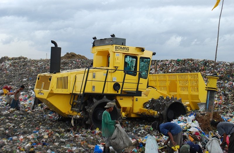 Мусороуплотнитель Bomag BC 672 RB-2