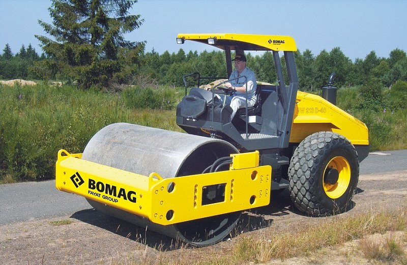 Грунтовой каток Bomag BW 212 (D-40 Ballasted)