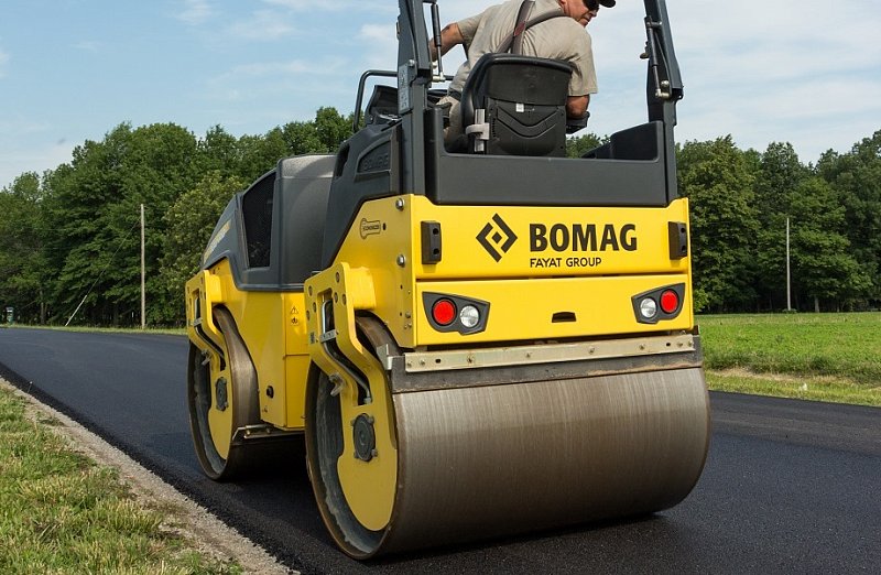 Легкий сочленённый тандемный каток Bomag BW 138 AD-5