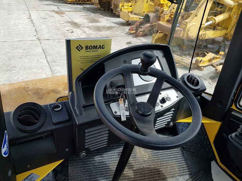 Грунтовый каток Bomag BW 211 D-40