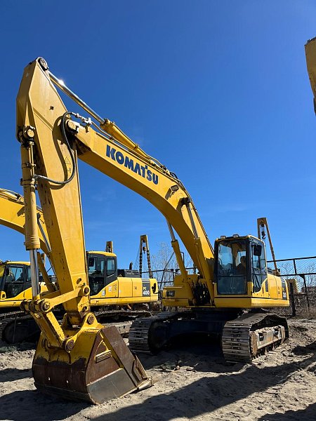 Гусеничный экскаватор Komatsu PC300-8M0 (Y301669)