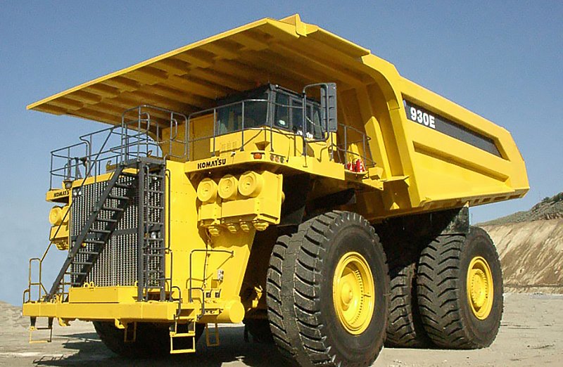 Самосвал Komatsu 930E-4