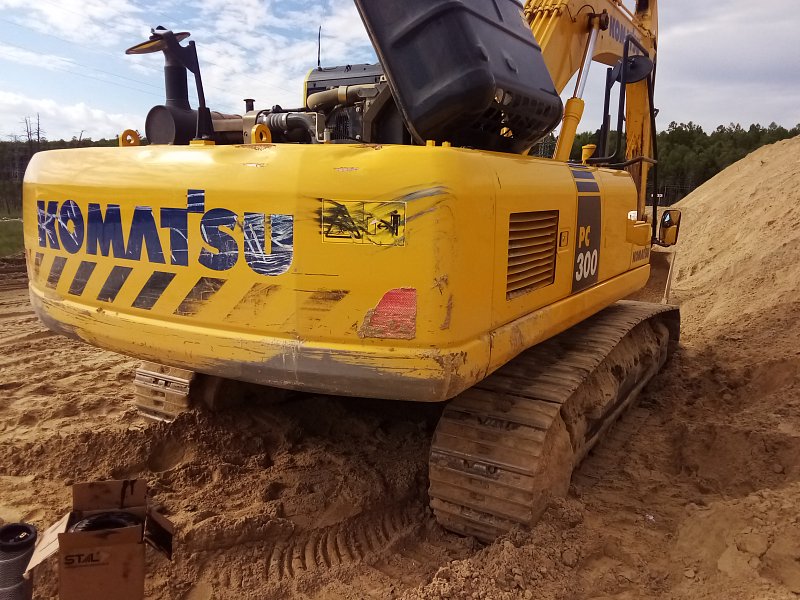 Гусеничный экскаватор Komatsu PC300-8M0 (Y301585)