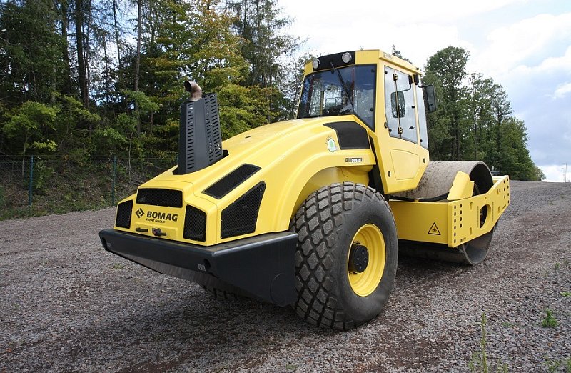 Грунтовой каток Bomag BW 219 D-5