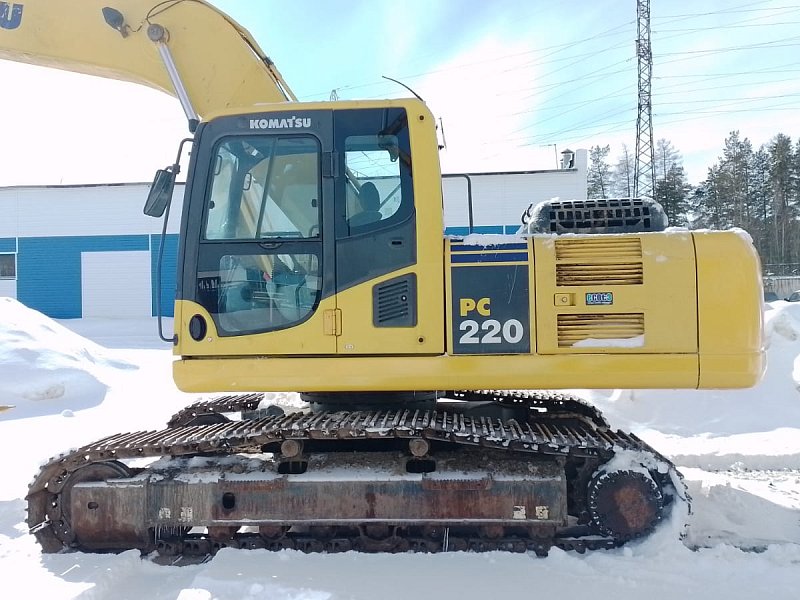 Гусеничный экскаватор Komatsu PC220-8M0 (Y221504)