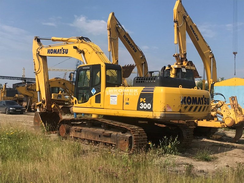 Гусеничный экскаватор Komatsu PC300-8M0 (Y301210)