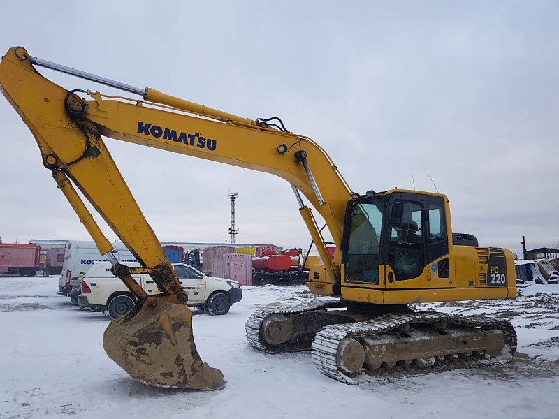 Гусеничный экскаватор Komatsu PC220-8M0 (85888)
