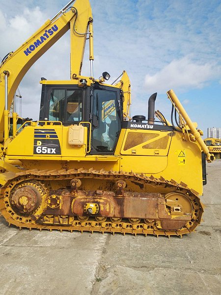 Бульдозер Komatsu D65EX-16 (82053)