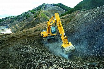 Гусеничный экскаватор Komatsu PC210-10M0