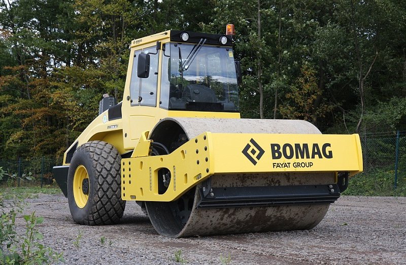 Грунтовой каток Bomag BW 219 D-5