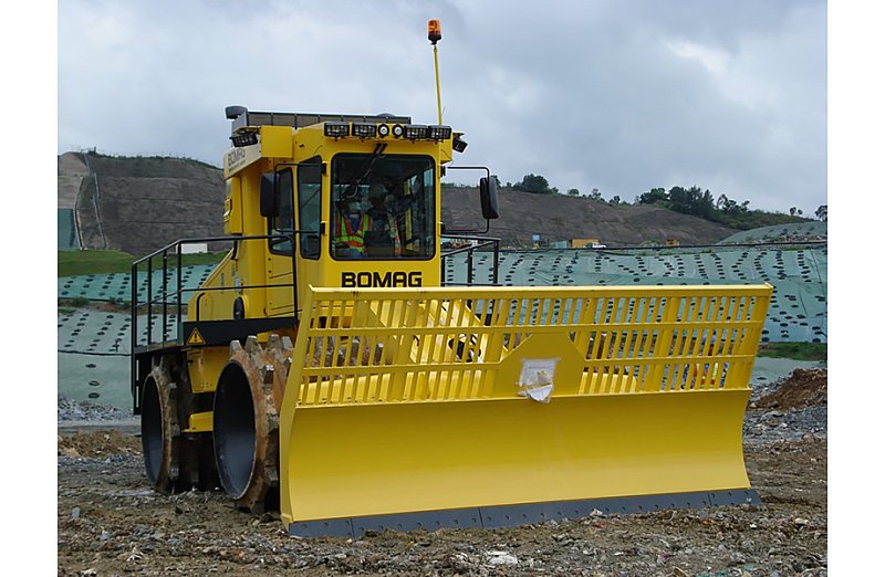 Мусороуплотнитель Bomag BC 672 RB-2