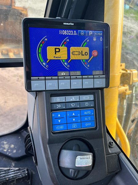 Гусеничный экскаватор Komatsu PC300-8M0 (DBBLR053)