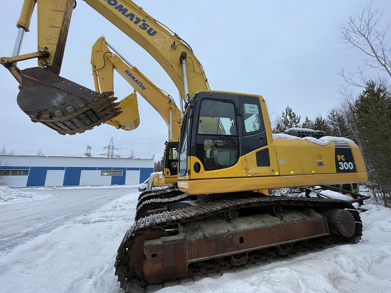 Гусеничный экскаватор Komatsu PC300-8 (82287)