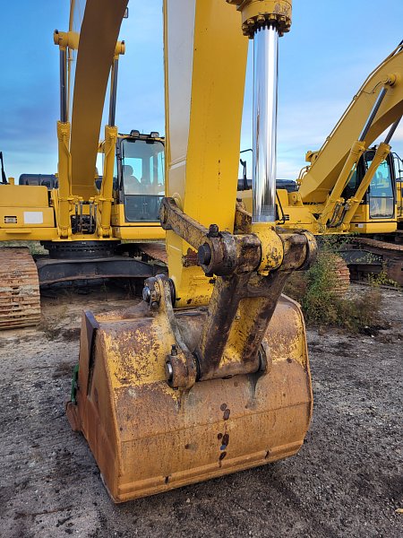 Гусеничный экскаватор Komatsu PC300-8M0 (82552)
