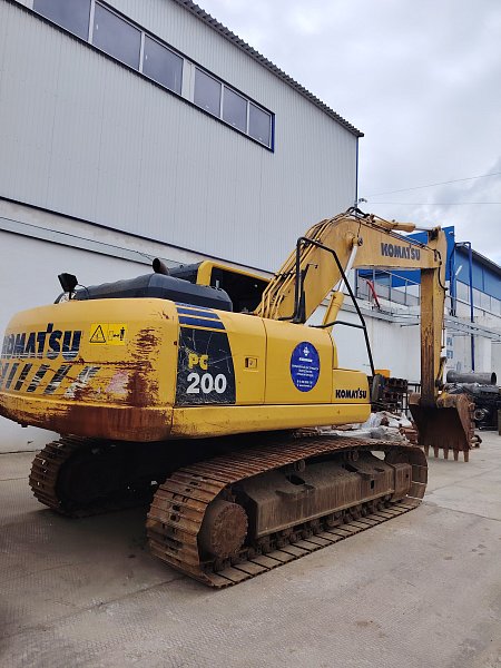 Гусеничный экскаватор Komatsu PC200-8M0 (Y201656)