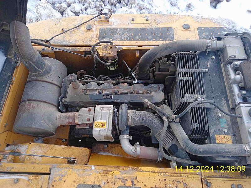 Гусеничный экскаватор Komatsu PC200-8M0 (Y201656)