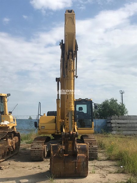 Гусеничный экскаватор Komatsu PC300-8M0 (Y301210)