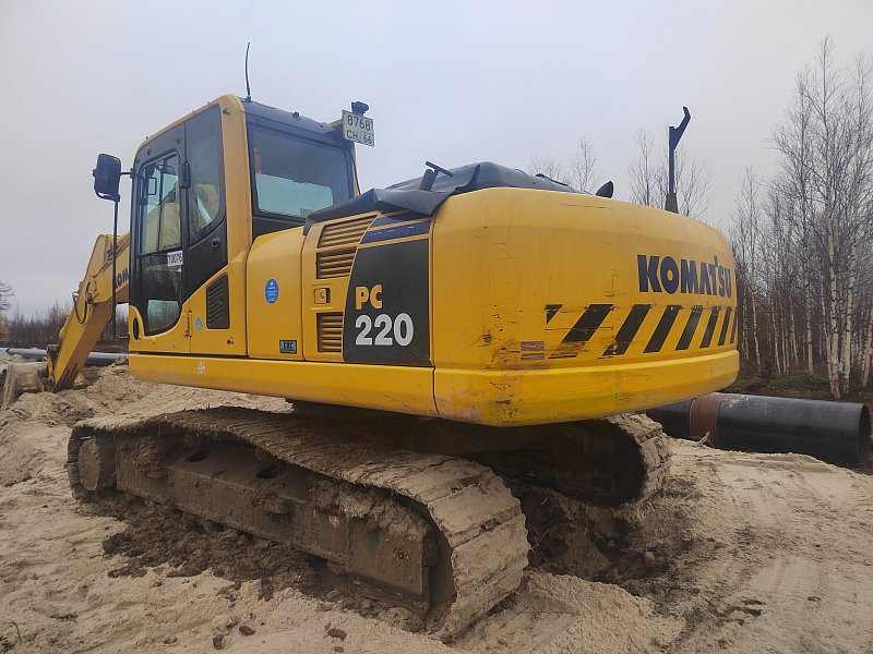 Гусеничный экскаватор Komatsu PC220-8 (85889)