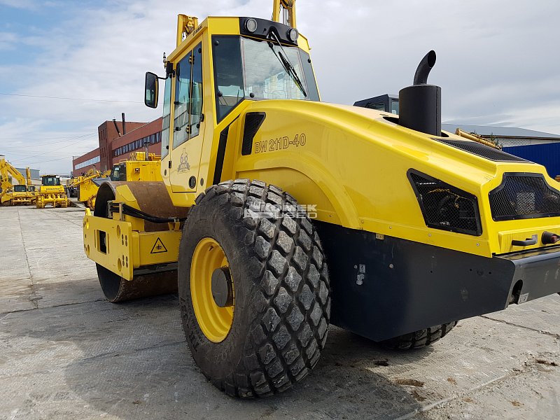 Грунтовый каток Bomag BW 211 D-40