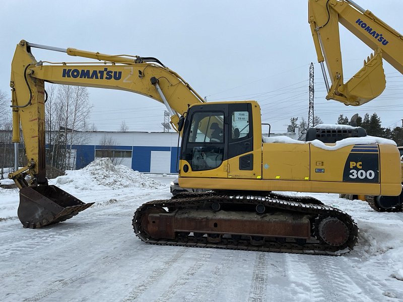 Гусеничный экскаватор Komatsu PC300-8 (82287)