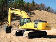 21 арендный экскаватор Komatsu в глухой тайге