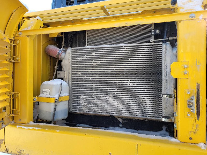 Гусеничный экскаватор Komatsu PC300-8M0 (DBBLR045)