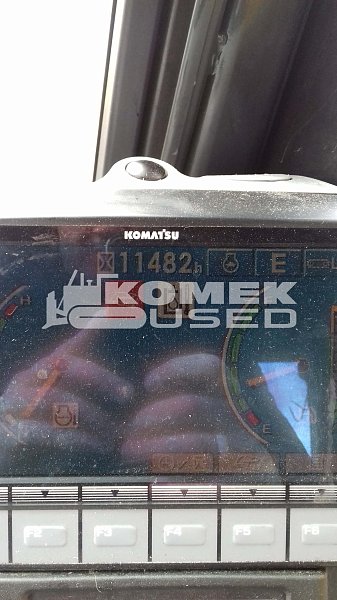 Гусеничный экскаватор Komatsu PC300-8 (Y300557)