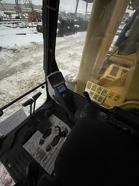 Гусеничный экскаватор Komatsu PC300-8M0 (Y301663)