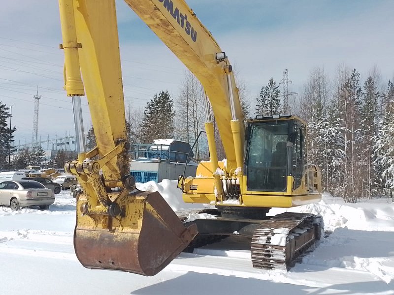 Гусеничный экскаватор Komatsu PC220-8M0 (Y221504)