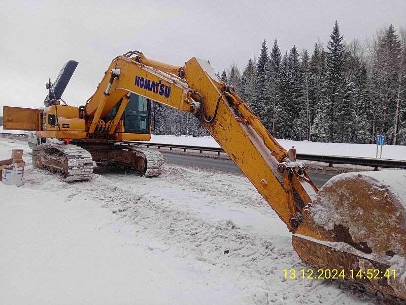 Гусеничный экскаватор Komatsu PC210-10M0 (Y205305)