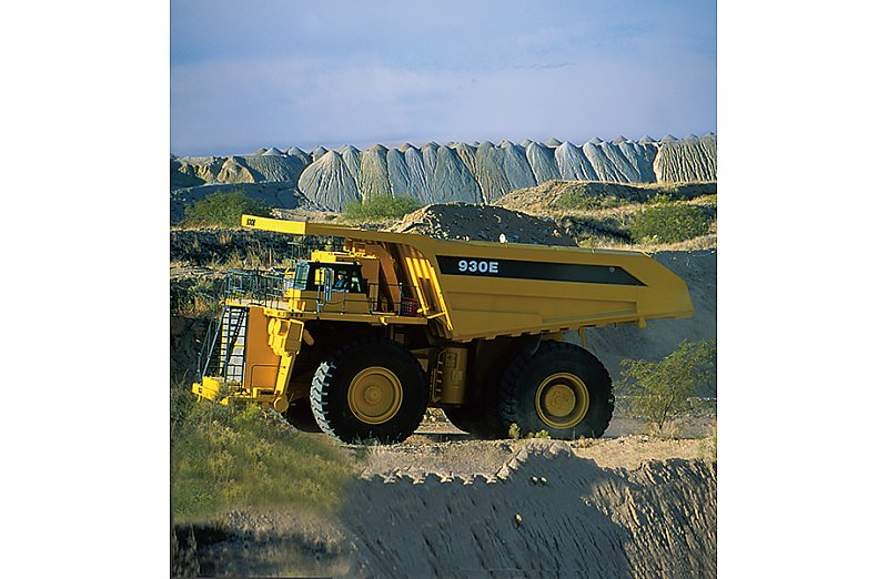 Самосвал Komatsu 930E-4