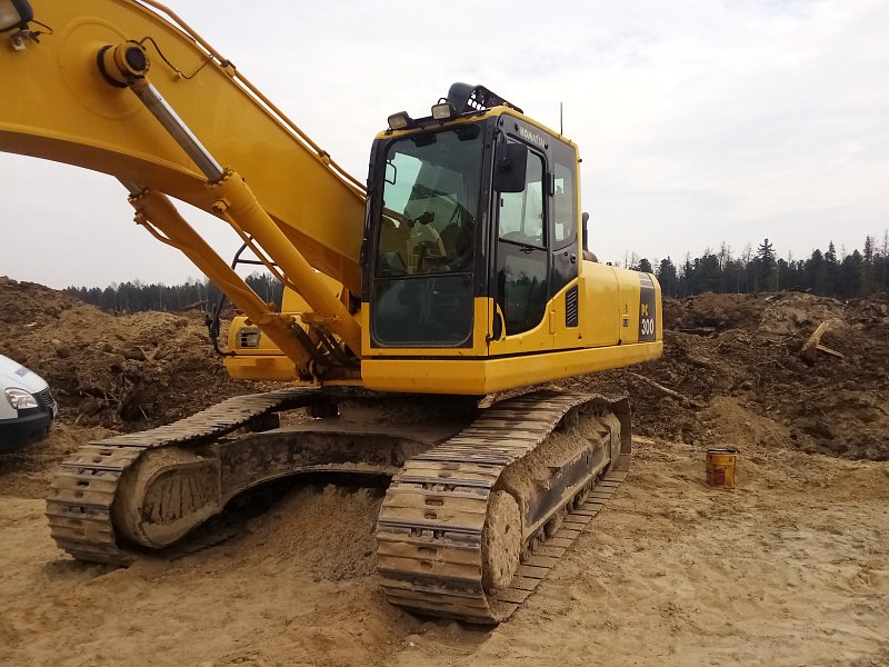 Гусеничный экскаватор Komatsu PC300-8M0 (Y301585)