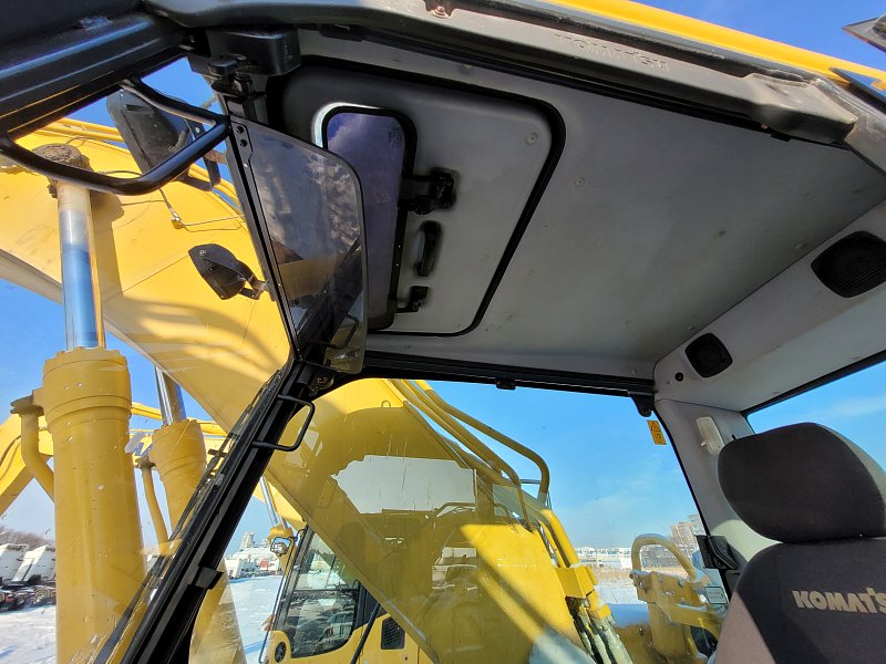 Гусеничный экскаватор Komatsu PC300-8M0 (DBBLR045)