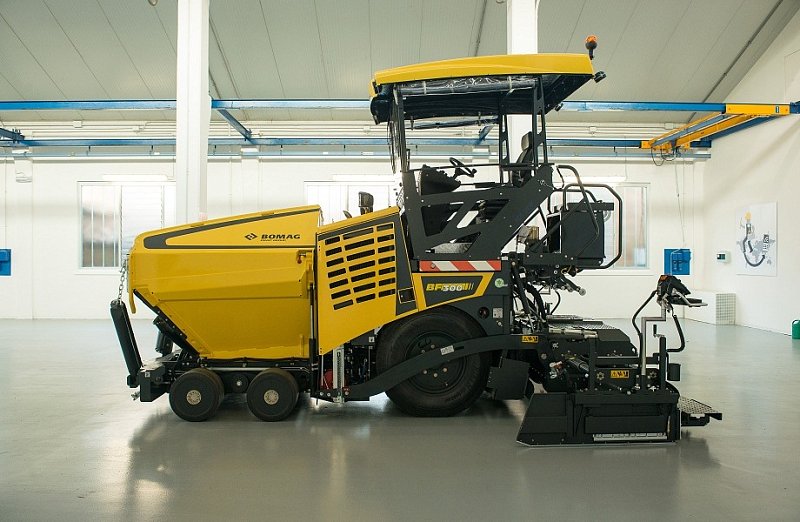 Асфальтоукладчик Bomag BF 300 P