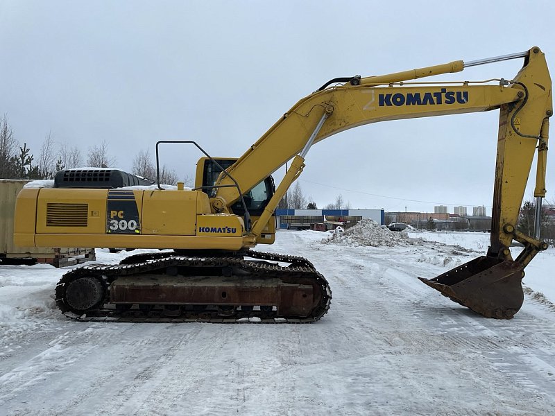 Гусеничный экскаватор Komatsu PC300-8 (82287)