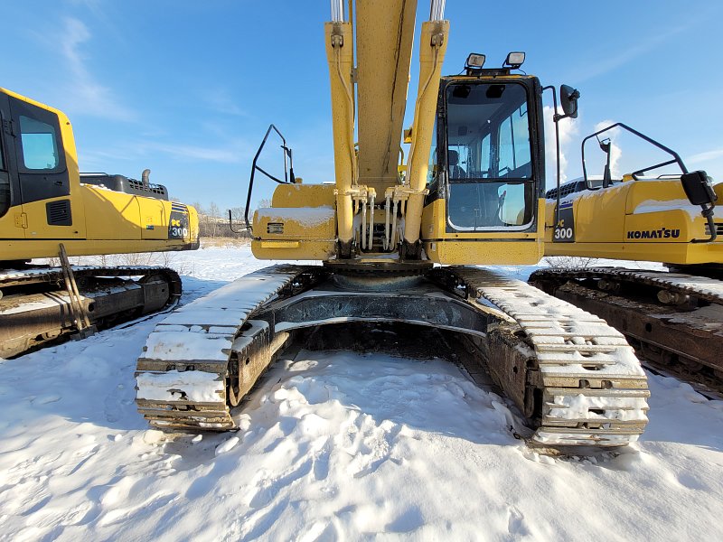 Гусеничный экскаватор Komatsu PC300-8M0 (DBBLR045)