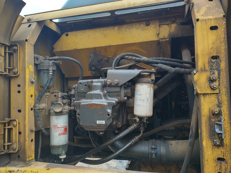 Гусеничный экскаватор Komatsu PC200-8 (Y201031)